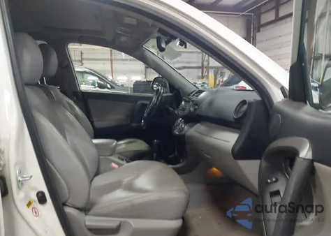 2009 Toyota Rav4 Limited V6 z USA, uszkodzony, nr VIN JTMBK31V695074005